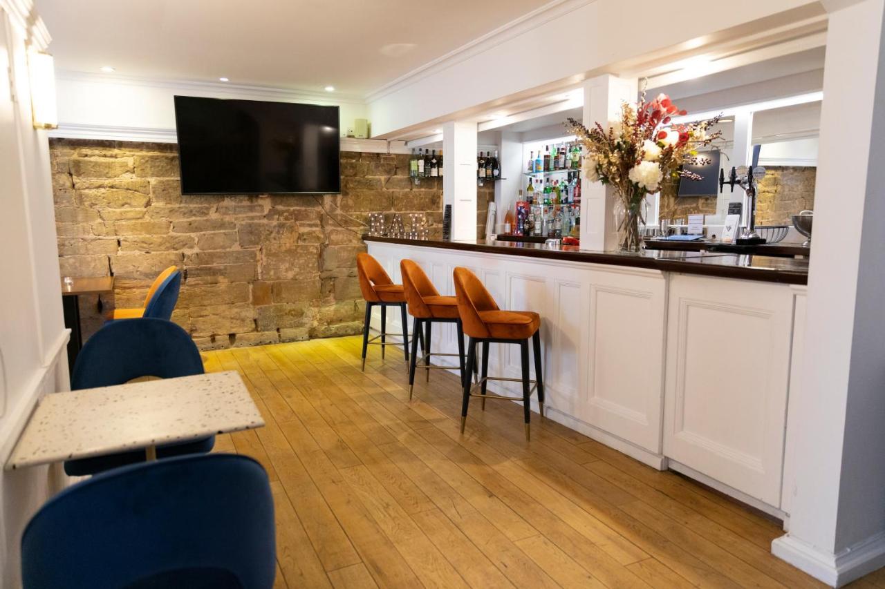 The Warwick Arms Hotel Exterior foto